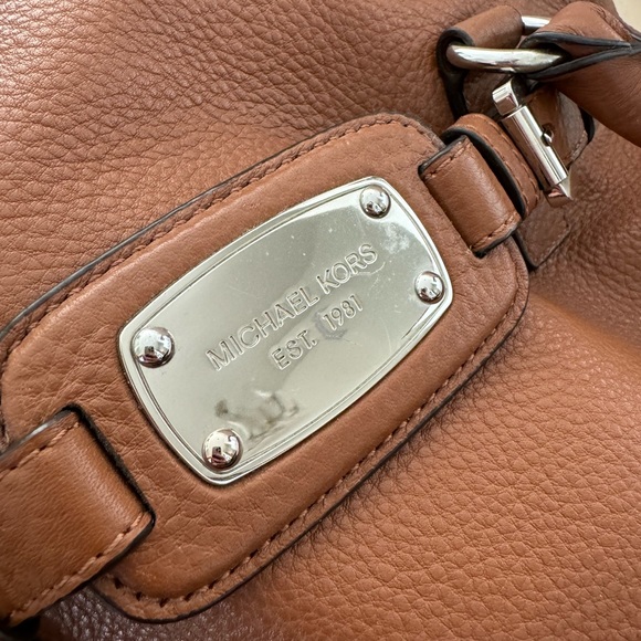 Leather brown Michael Kors duffle bag, pristine condition almost like new! - Picture 2 of 5